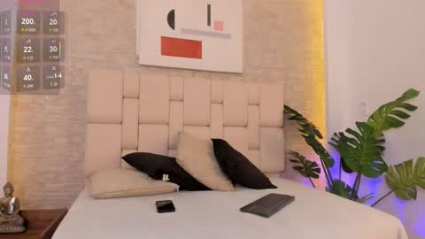 Snapshot of scarletmonroe_ chatting on 01-19-26, 12:09 online show from 01-19-26, 12:09