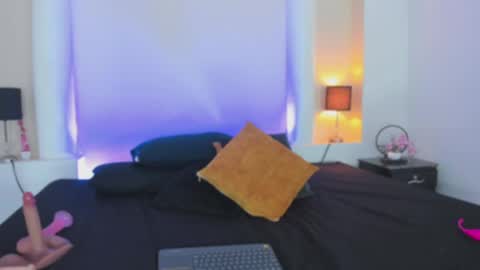 Snapshot of scarlett29_ chatting on 06-08-26, 01:28 Scarlet online show from 06-08-26, 01:28