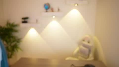 Scarlett Collins online show from 10-19-25, 12:44