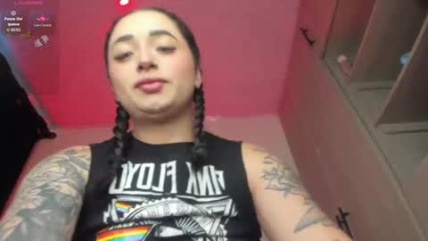 Snapshot of scarlett_collins_ chatting on 05-11-26, 12:11 SCARLETT COLLINS online show from 05-11-26, 12:11