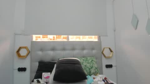 Snapshot of scarlett_fox20 chatting on 03-09-25, 06:00 scarlett_fox20 online show from 03-09-25, 06:00