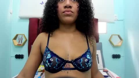 Snapshot of scarlett_fox20 chatting on 10-17-25, 02:30 scarlett_fox20 online show from 10-17-25, 02:30