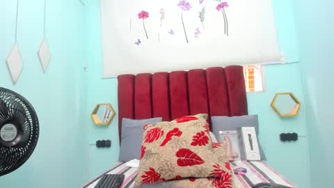 Snapshot of scarlett_fox20 chatting on 11-08-25, 12:16 scarlett_fox20 online show from 11-08-25, 12:16