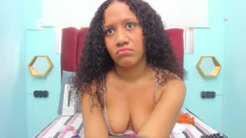 Snapshot of scarlett_fox20 chatting on 12-16-25, 01:38 scarlett_fox20 online show from 12-16-25, 01:38