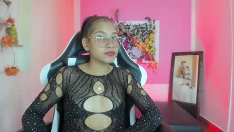 Snapshot of scarlett_lune chatting on 05-28-26, 07:11 scarlett_lune online show from 05-28-26, 07:11