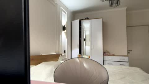 Snapshot of scarlettleszczynski chatting on 04-04-26, 11:29 scarlettleszczynski online show from 04-04-26, 11:29