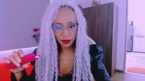 Snapshot of scarlettmalbec chatting on 07-10-26, 08:00 Scarlett online show from 07-10-26, 08:00