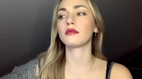 ScarlettxBlonde online show from 05-18-26, 06:19
