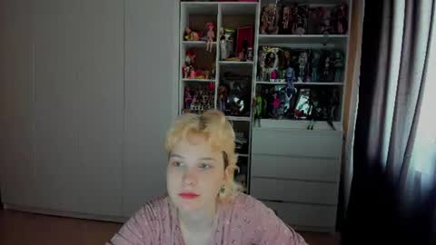 Snapshot of school_love chatting on 07-13-26, 08:06 Rina online show from 07-13-26, 08:06