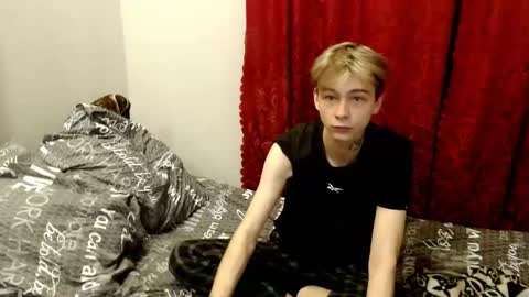 Snapshot of scorpion_250 chatting on 10-31-25, 08:10 Scorpion 250 online show from 10-31-25, 08:10