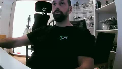 Snapshot of scorpion_cock chatting on 10-25-25, 09:28 scorpion_cock online show from 10-25-25, 09:28