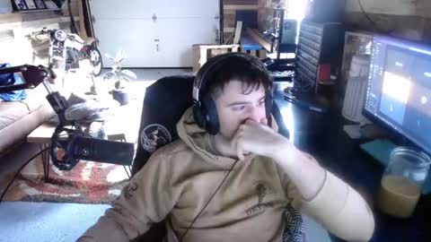 Snapshot of scotchthecat chatting on 12-08-24, 05:22 Sup online show from 12-08-24, 05:22