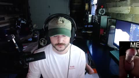 Snapshot of scotchthecat chatting on 12-17-24, 09:16 Sup online show from 12-17-24, 09:16