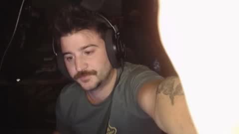 Snapshot of scotchthecat chatting on 12-15-25, 09:41 Sup online show from 12-15-25, 09:41