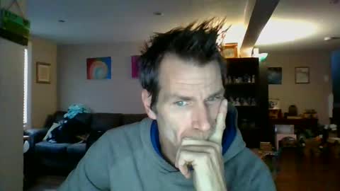 Snapshot of scroach11 chatting on 01-06-25, 05:06 GettOffMyLawn online show from 01-06-25, 05:06