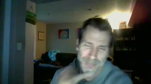 Snapshot of scroach11 chatting on 01-16-25, 01:25 GettOffMyLawn online show from 01-16-25, 01:25