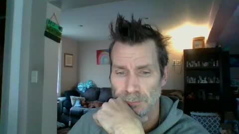 Snapshot of scroach11 chatting on 01-23-25, 03:43 GettOffMyLawn online show from 01-23-25, 03:43
