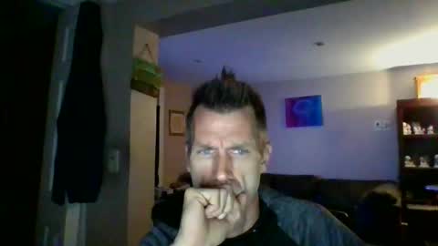 Snapshot of scroach11 chatting on 06-01-26, 07:43 GettOffMyLawn online show from 06-01-26, 07:43