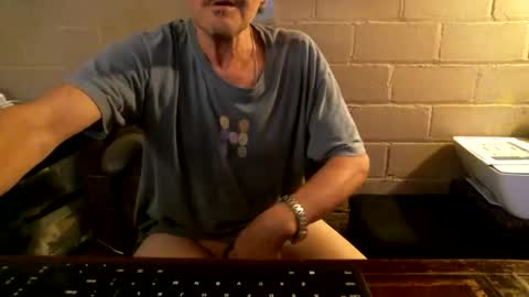 eating pussy  sucking dick online show from 10-11-25, 07:40