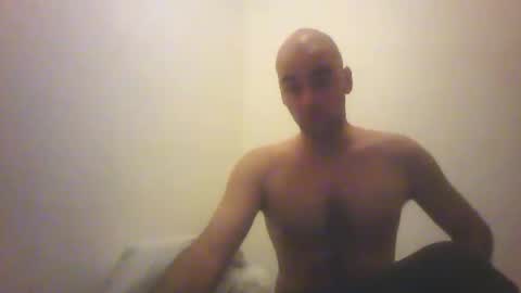 Snapshot of sean20775 chatting on 11-15-25, 08:38 Sean online show from 11-15-25, 08:38