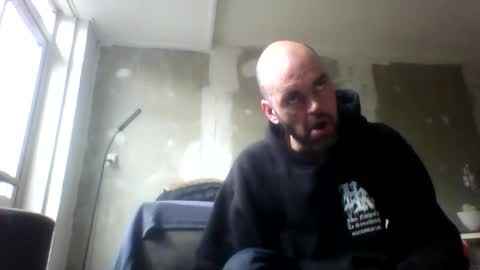 Snapshot of sean20775 chatting on 03-29-26, 12:05 Sean online show from 03-29-26, 12:05