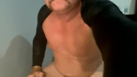 Snapshot of seanneedstocum chatting on 07-16-26, 11:38 seanneedstocum online show from 07-16-26, 11:38