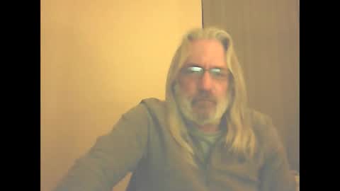 Snapshot of seantheflyer chatting on 03-01-25, 08:31 seantheflyer online show from 03-01-25, 08:31