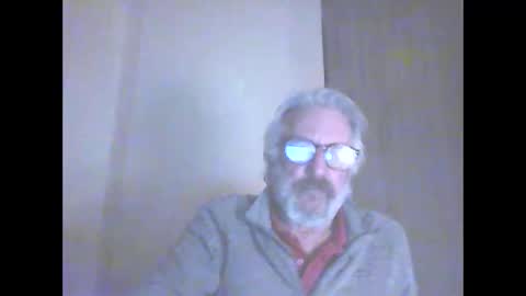 Snapshot of seantheflyer chatting on 09-16-25, 08:32 seantheflyer online show from 09-16-25, 08:32