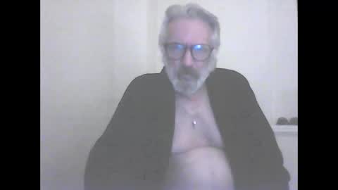 Snapshot of seantheflyer chatting on 09-17-25, 08:43 seantheflyer online show from 09-17-25, 08:43