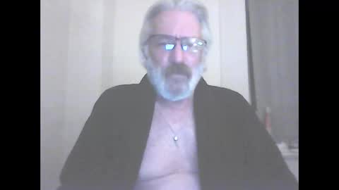 Snapshot of seantheflyer chatting on 09-21-25, 08:32 seantheflyer online show from 09-21-25, 08:32