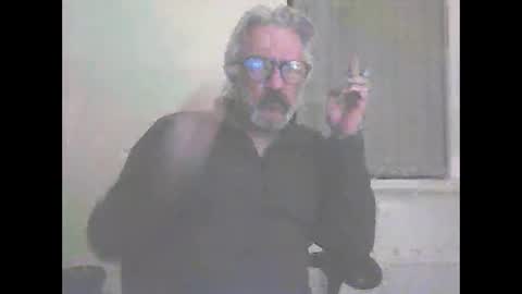 Snapshot of seantheflyer chatting on 09-25-25, 10:02 seantheflyer online show from 09-25-25, 10:02