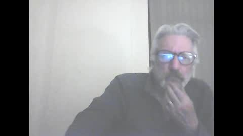 Snapshot of seantheflyer chatting on 09-26-25, 10:03 seantheflyer online show from 09-26-25, 10:03