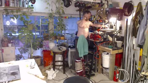Snapshot of seattlemanwhore chatting on 04-07-26, 02:17 Seattlemanwhore online show from 04-07-26, 02:17