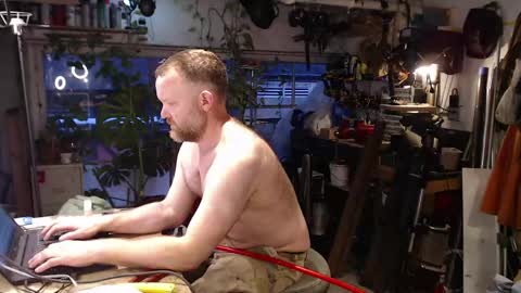 Snapshot of seattlemanwhore chatting on 04-11-26, 02:21 Seattlemanwhore online show from 04-11-26, 02:21
