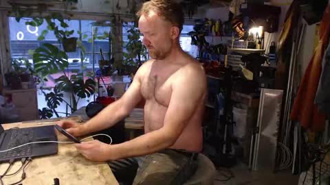 Snapshot of seattlemanwhore chatting on 05-17-26, 02:13 Seattlemanwhore online show from 05-17-26, 02:13