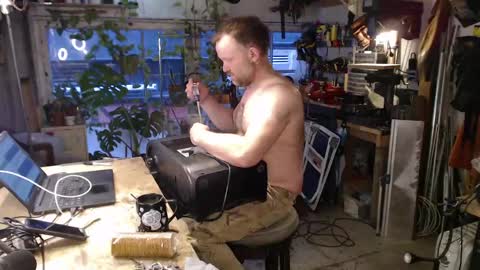 Snapshot of seattlemanwhore chatting on 05-20-26, 01:28 Seattlemanwhore online show from 05-20-26, 01:28
