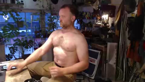 Snapshot of seattlemanwhore chatting on 05-25-26, 02:45 Seattlemanwhore online show from 05-25-26, 02:45