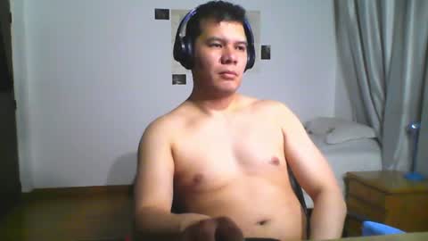 Snapshot of seb5759 chatting on 06-14-26, 01:36 seb5759 online show from 06-14-26, 01:36