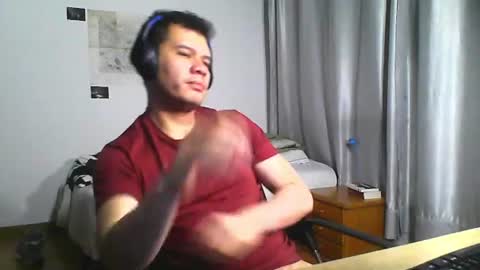 Snapshot of seb5759 chatting on 07-10-26, 06:50 seb5759 online show from 07-10-26, 06:50