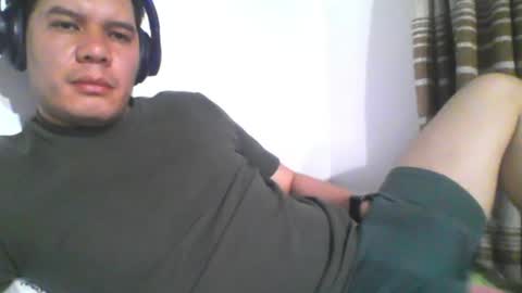 Snapshot of seb5759 chatting on 08-04-26, 04:04 seb5759 online show from 08-04-26, 04:04