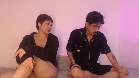  CAMILA Y SEBASTIAN online show from 10-20-25, 09:10