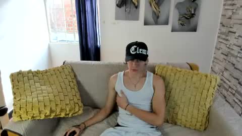 Snapshot of sebas_jusa chatting on 07-15-26, 12:43 sebas jusa online show from 07-15-26, 12:43
