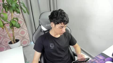 sebastian online show from 04-25-26, 10:29