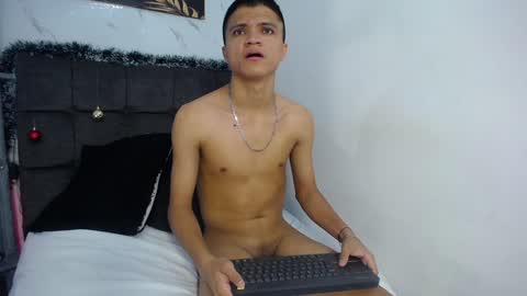 Snapshot of sebastian_n_alinson chatting on 12-20-24, 06:19 sebastian n alinson online show from 12-20-24, 06:19