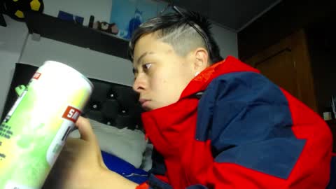 Snapshot of sebastian_posse chatting on 04-28-26, 02:10 Myystiic online show from 04-28-26, 02:10