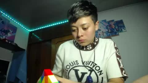 Snapshot of sebastian_posse chatting on 05-13-26, 01:58 Myystiic online show from 05-13-26, 01:58
