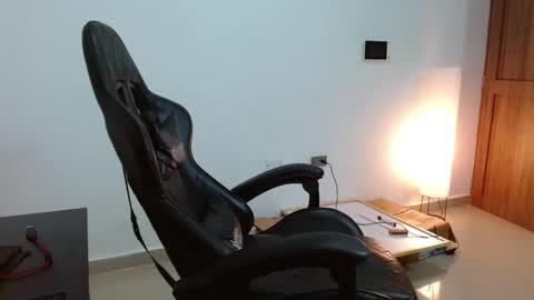 Snapshot of sebastiano_97 chatting on 04-08-26, 01:05 Sebastiano online show from 04-08-26, 01:05