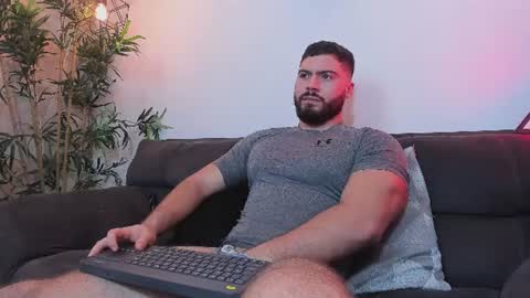 Snapshot of sebastianvilla__ chatting on 06-11-26, 09:57 Instagram jeanpaulfit online show from 06-11-26, 09:57