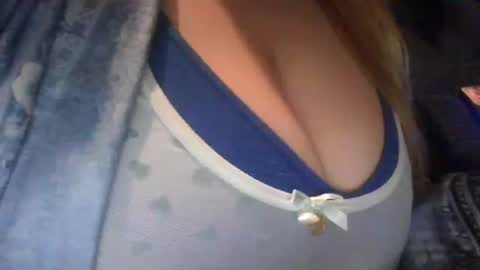 Snapshot of secret18slaveanon chatting on 04-21-26, 02:51 Sunny online show from 04-21-26, 02:51