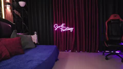 Snapshot of secretfantasy_xxx chatting on 06-23-26, 01:03 Kiki and Max online show from 06-23-26, 01:03